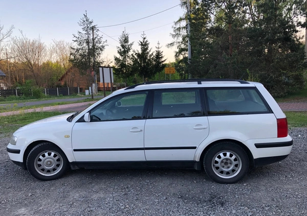 Volkswagen Passat cena 3500 przebieg: 541990, rok produkcji 1999 z Sieradz małe 56